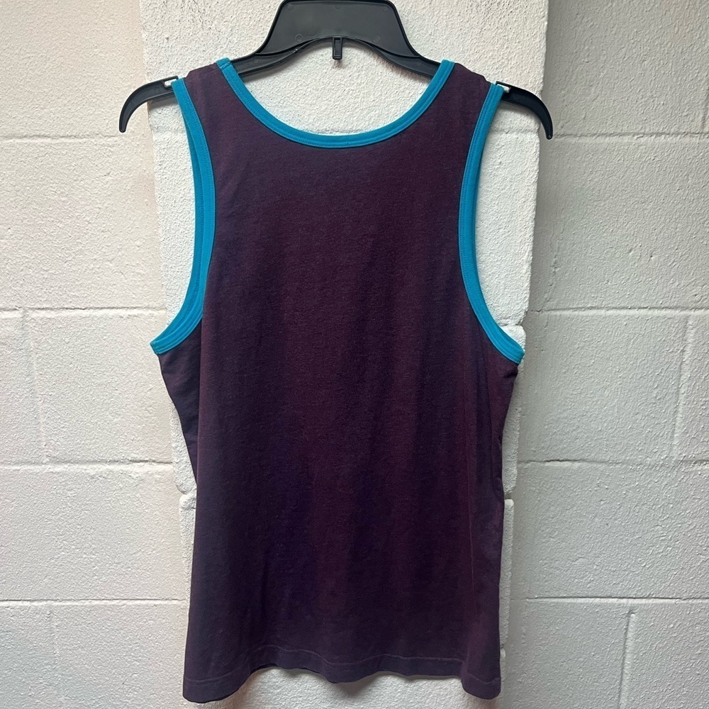Disney Maroon Graphic Tee - Picture 4 of 4